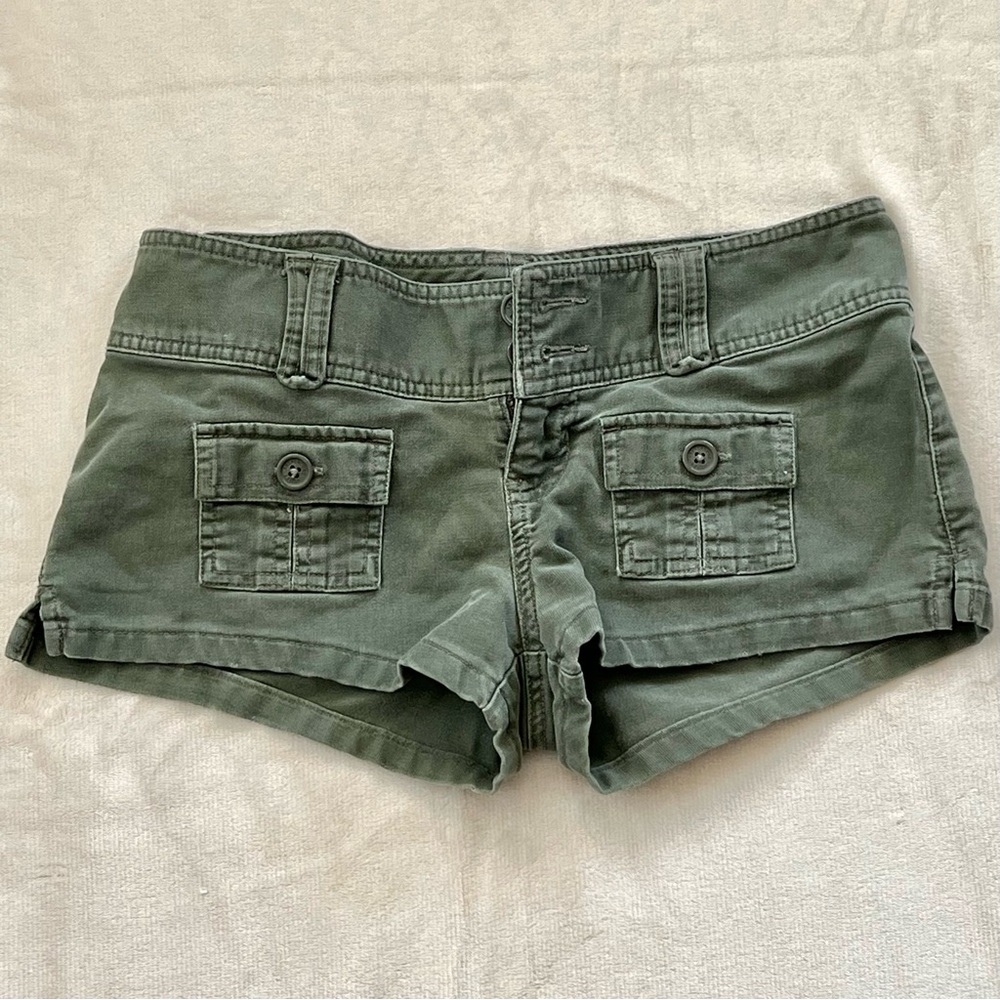 Abercrombie and fitch green shorts